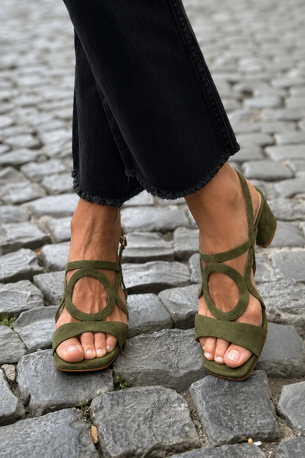 SANDALIAS DE SUJECIÓN ALTA