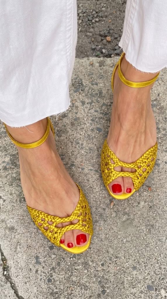 SANDALIAS DORADAS TRENZADAS