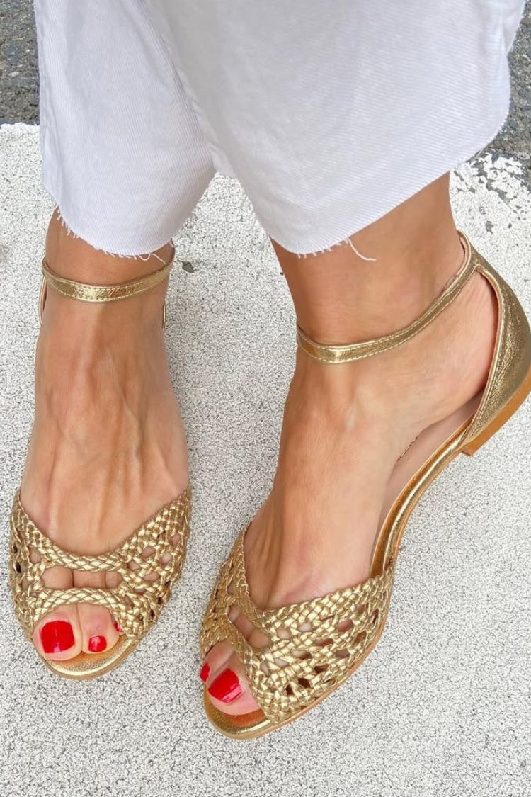 SANDALIAS DORADAS TRENZADAS