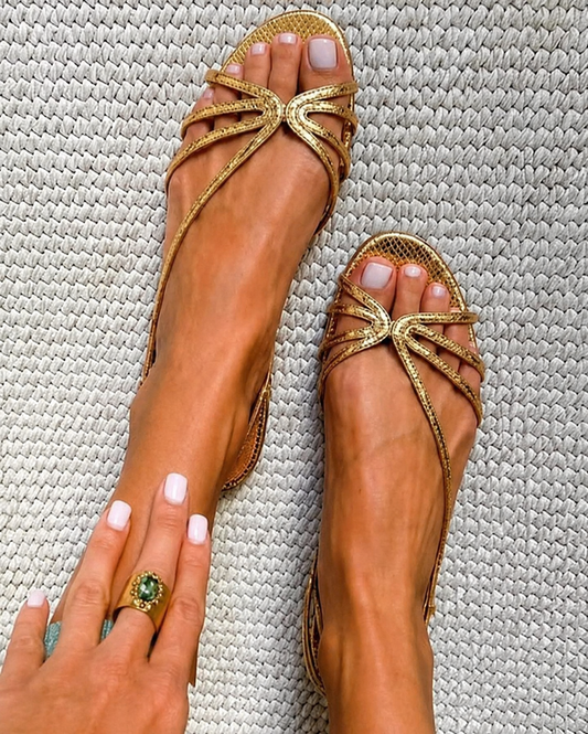 SANDALIAS DORADAS ELEGANCIA VERANIEGA
