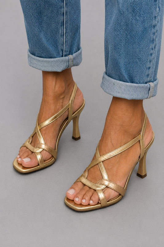 SANDALIAS DORADAS ENCANTO VERANIEGO