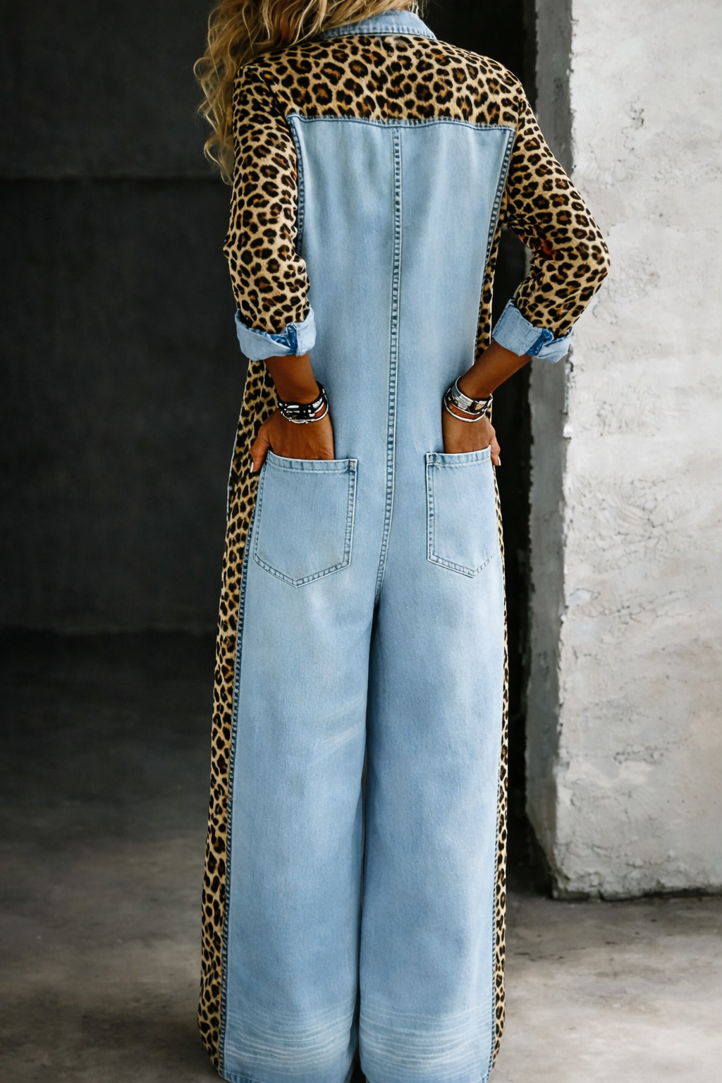 MONO VAQUERO CON ESTAMPADO DE LEOPARDO