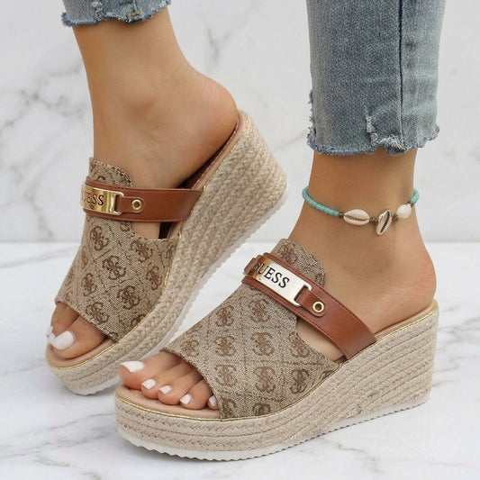 SANDALIAS DE CUÑA GUESS