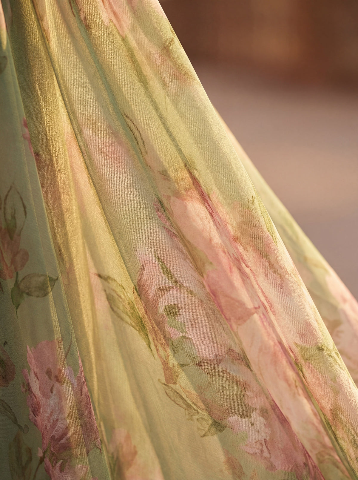 ELEGANTE VESTIDO DE TUL REFINADO