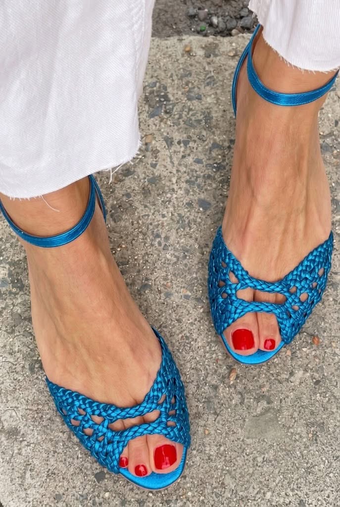 SANDALIAS DORADAS TRENZADAS